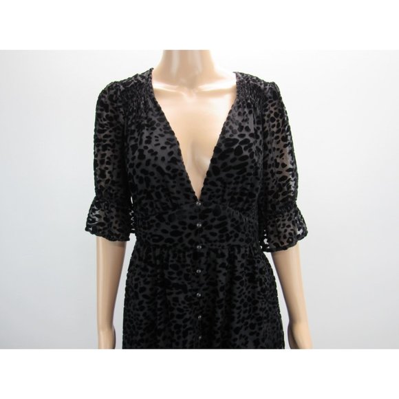 BELLEVUE THE LABEL BLACK VELVET PRINT DEEP V-NECK MAXI DRESS - Picture 5 of 6